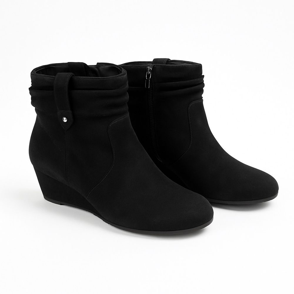 Nine West Black Faux Suede Wedge Bootie, Girls Size 4